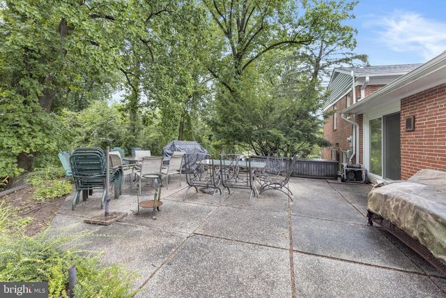2 GREENLEA DR, Pikesville, MD 21208