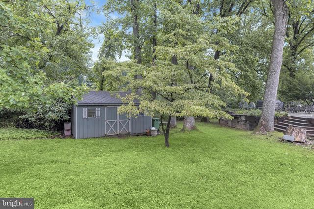 2 GREENLEA DR, Pikesville, MD 21208
