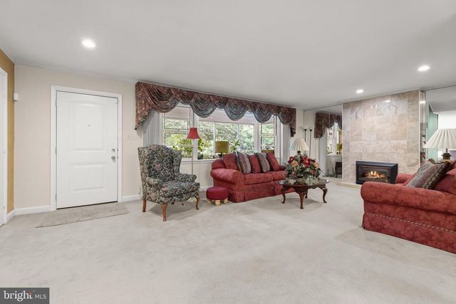 2 GREENLEA DR, Pikesville, MD 21208