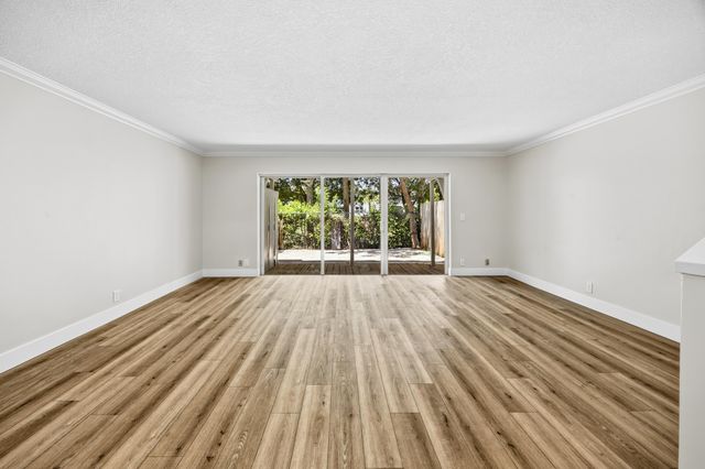 4161 NW 9TH Avenue 5, Deerfield Beach, FL 33064