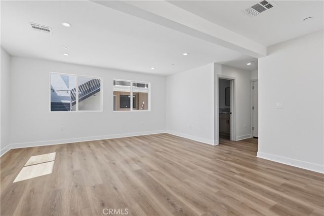 1507 W 83rd, Los Angeles, CA 90047