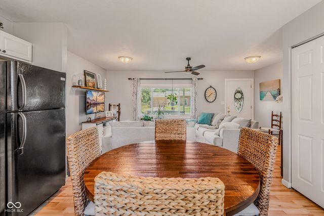 2216 Dawnshire Drive, Columbus, IN 47203