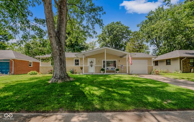 2216 Dawnshire Drive, Columbus, IN 47203