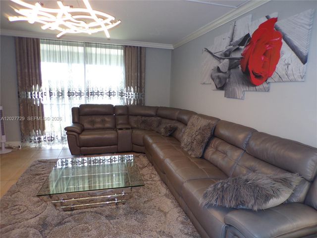 3010 Marcos Dr R314, Aventura, FL 33160