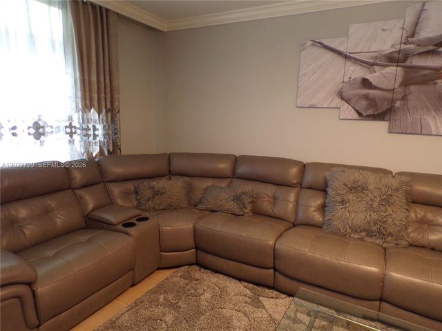 3010 Marcos Dr R314, Aventura, FL 33160