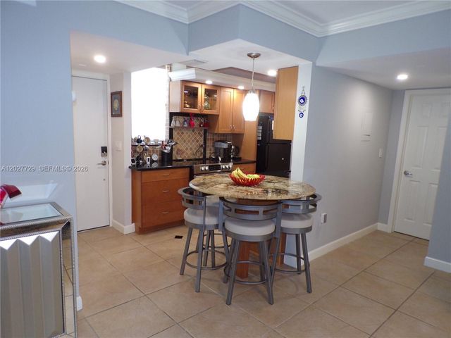 3010 Marcos Dr R314, Aventura, FL 33160