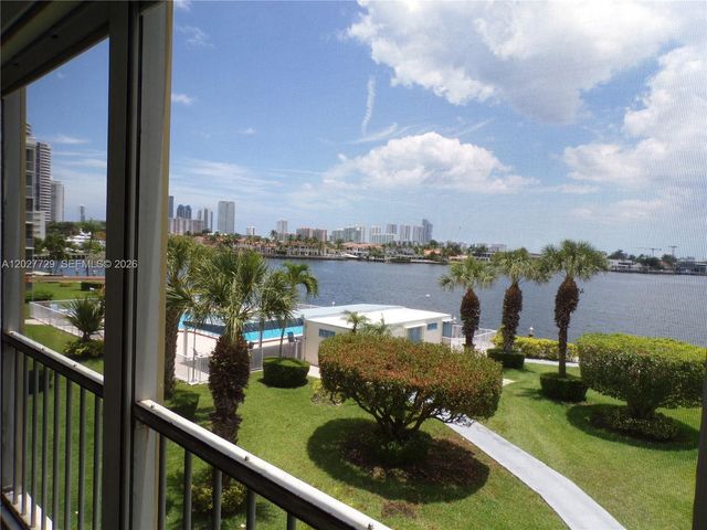 3010 Marcos Dr R314, Aventura, FL 33160