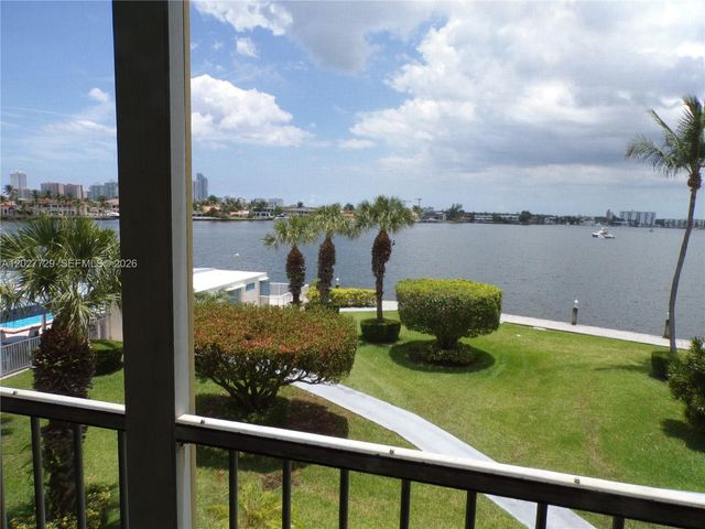 3010 Marcos Dr R314, Aventura, FL 33160