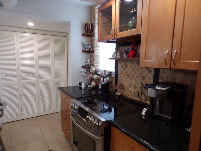 3010 Marcos Dr R314, Aventura, FL 33160