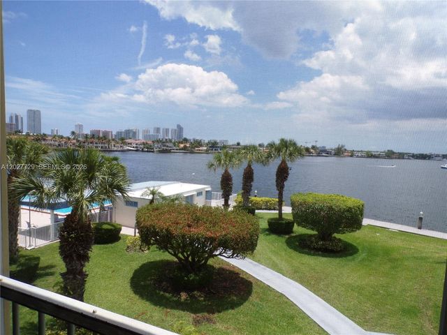 3010 Marcos Dr R314, Aventura, FL 33160