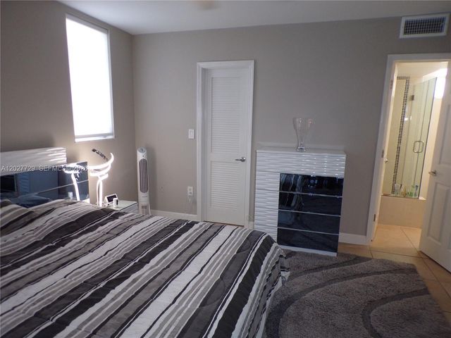 3010 Marcos Dr R314, Aventura, FL 33160