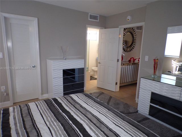 3010 Marcos Dr R314, Aventura, FL 33160