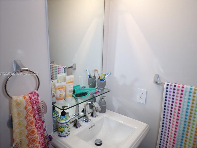3010 Marcos Dr R314, Aventura, FL 33160