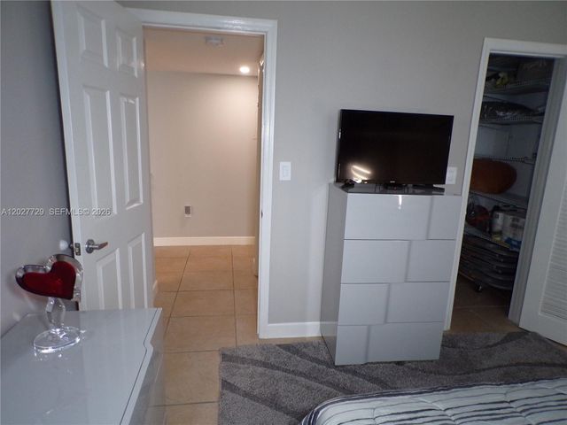 3010 Marcos Dr R314, Aventura, FL 33160
