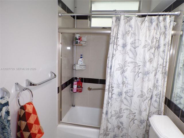 3010 Marcos Dr R314, Aventura, FL 33160