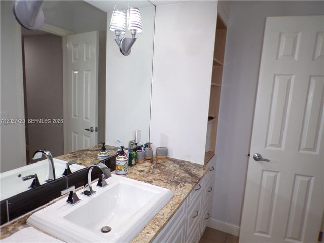 3010 Marcos Dr R314, Aventura, FL 33160