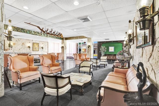 3010 Marcos Dr R314, Aventura, FL 33160