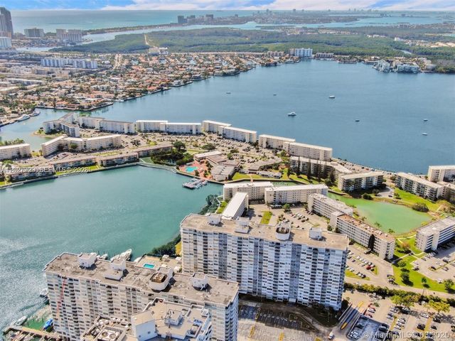 3010 Marcos Dr R314, Aventura, FL 33160