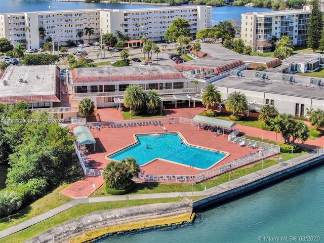 3010 Marcos Dr R314, Aventura, FL 33160