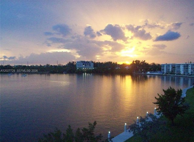 3010 Marcos Dr R314, Aventura, FL 33160