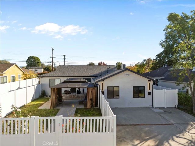 9846 Monogram Ave, Northridge, CA 91343