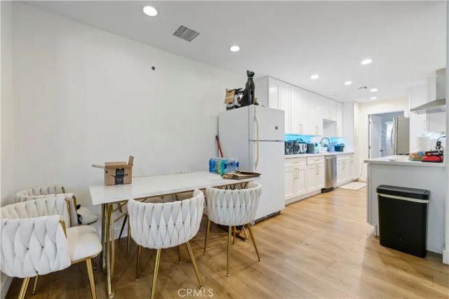 9846 Monogram Ave, Northridge, CA 91343