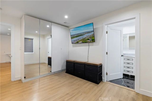 9846 Monogram Ave, Northridge, CA 91343