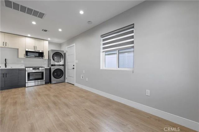 9846 Monogram Ave, Northridge, CA 91343