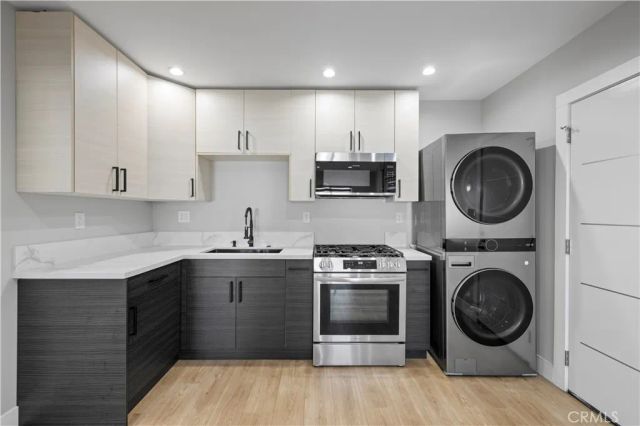 9846 Monogram Ave, Northridge, CA 91343