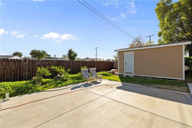 9846 Monogram Ave, Northridge, CA 91343