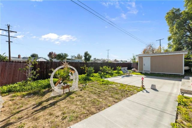 9846 Monogram Ave, Northridge, CA 91343