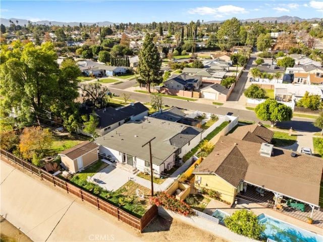 9846 Monogram Ave, Northridge, CA 91343