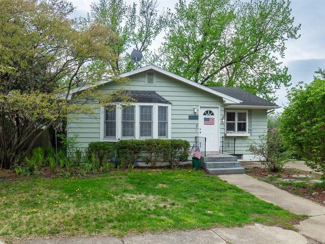 923 Bell Avenue, New Buffalo, MI 49117