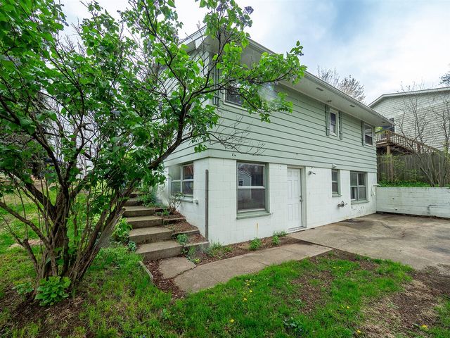 923 Bell Avenue, New Buffalo, MI 49117