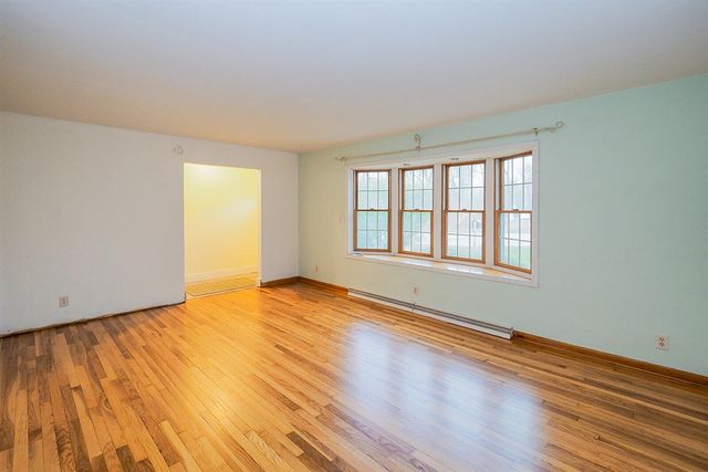 923 Bell Avenue, New Buffalo, MI 49117