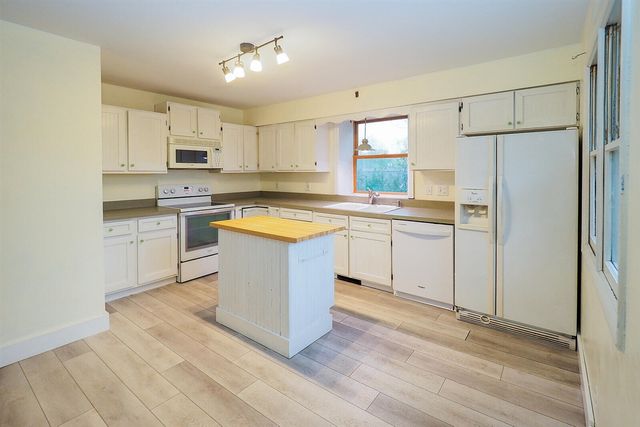 923 Bell Avenue, New Buffalo, MI 49117