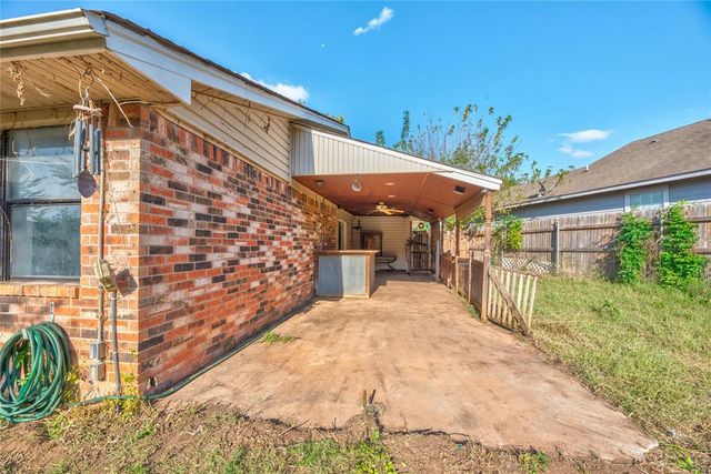 108 Stonewood Drive, Noble, OK 73068