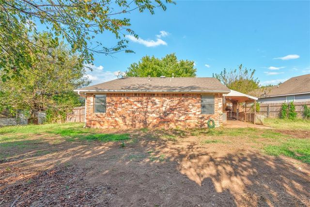 108 Stonewood Drive, Noble, OK 73068