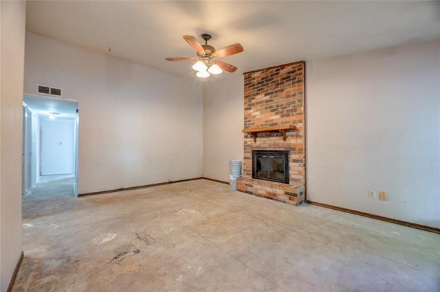 108 Stonewood Drive, Noble, OK 73068