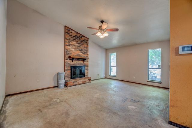 108 Stonewood Drive, Noble, OK 73068