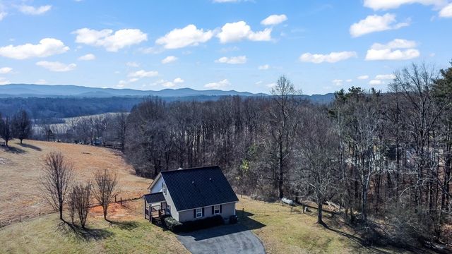 65 Ivy Ridge, Ellijay, GA 30540