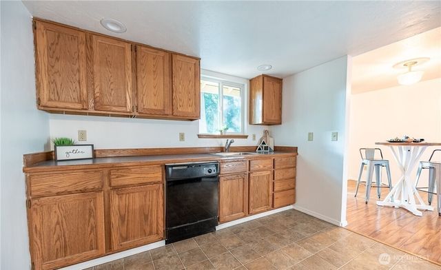 2617 Cedar Hills Court SE, Lacey, WA 98503