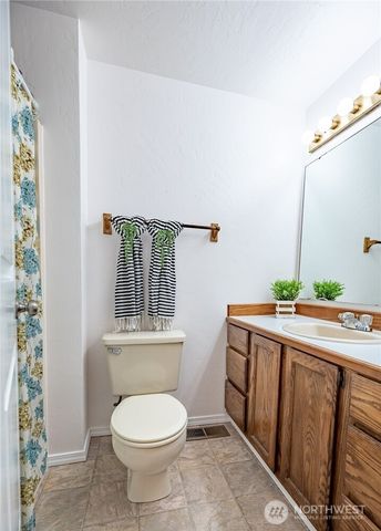 2617 Cedar Hills Court SE, Lacey, WA 98503