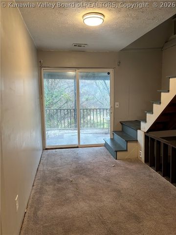 2193 Falcon Drive, Charleston, WV 25387