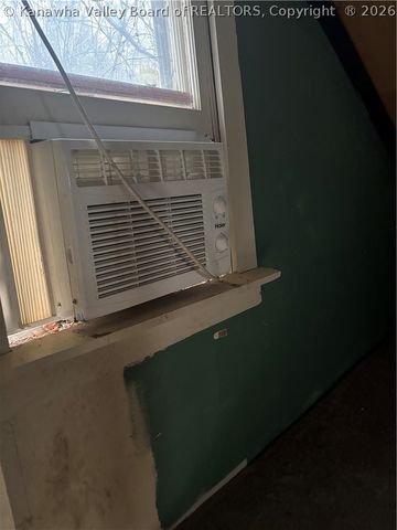 2193 Falcon Drive, Charleston, WV 25387