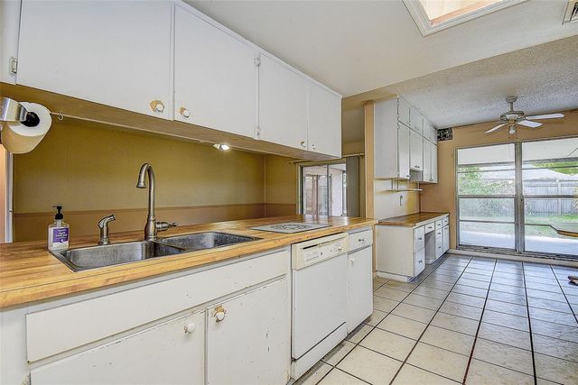 3102 OLD SPRING PLACE, Tampa, FL 33618