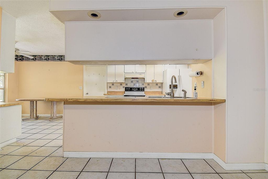 Image 11 of property listing at 3102 OLD SPRING PLACE, Tampa, FL 33618