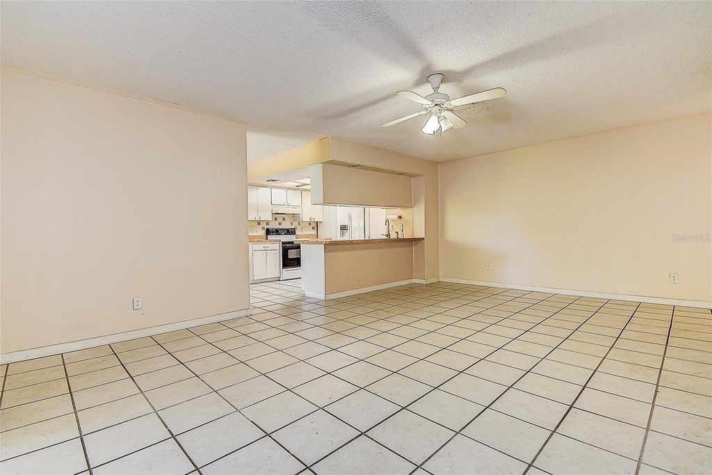 Image 14 of property listing at 3102 OLD SPRING PLACE, Tampa, FL 33618
