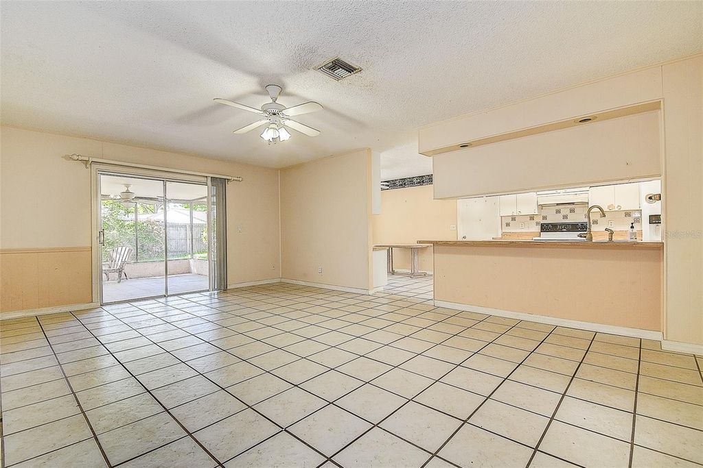 Image 15 of property listing at 3102 OLD SPRING PLACE, Tampa, FL 33618