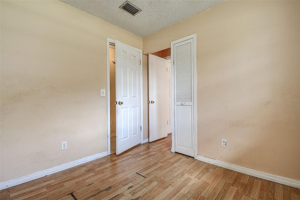 Image 32 of property listing at 3102 OLD SPRING PLACE, Tampa, FL 33618